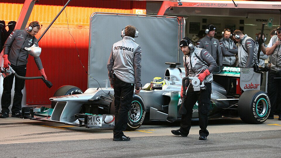 Nico Rosberg stand länger als erwartet, Foto: Sutton