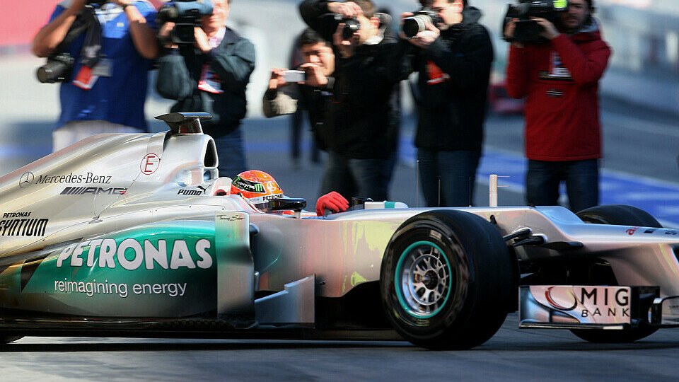 Der Mercedes F1 W03 macht nicht nur seinen Fahrern Freude, Foto: Sutton