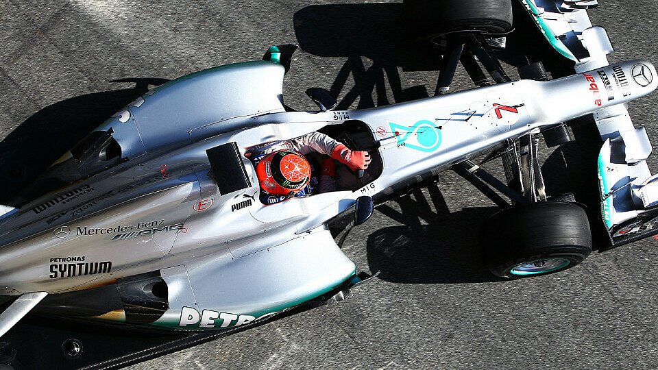 Michael Schumacher spürt einen Schritt nach vorne, Foto: Sutton