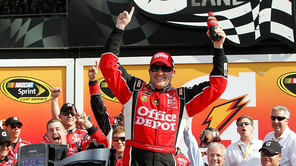 Champion Tony Stewart gewinnt Duel 1 in Daytona, Foto: NASCAR