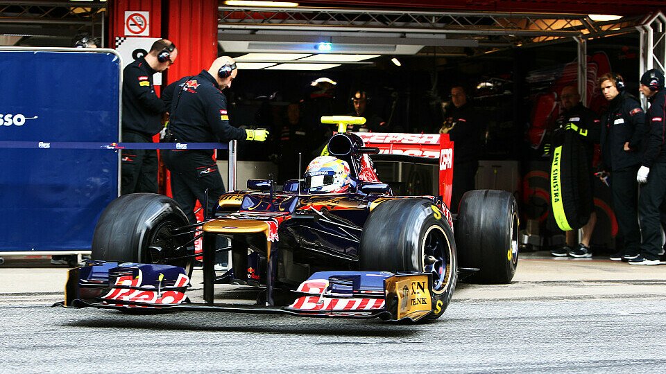 Jean-Eric Vergne steuerte häufig die Toro-Rosso-Box an, Foto: Sutton