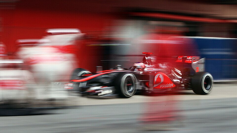 Schnell sieht es schon einmal aus - Button & McLaren wollen 2012 ganz nach vorne, Foto: Sutton