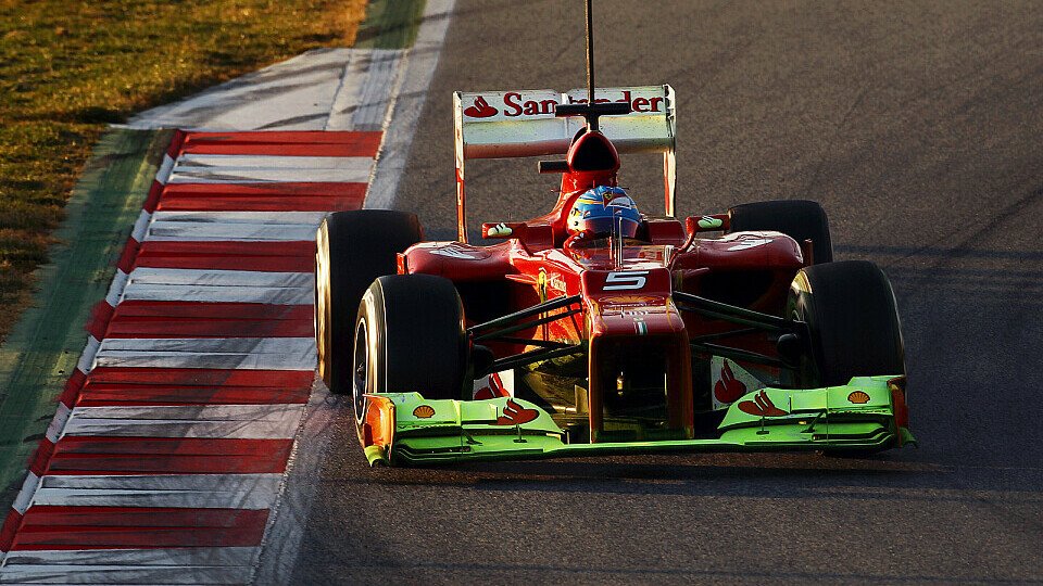 Ferrari probierte auch einen neuen Vorderflügel, Foto: Sutton