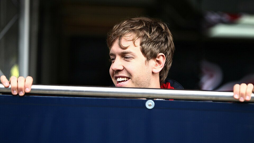 Sebastian Vettel will immer alles genau im Blick haben, Foto: Sutton