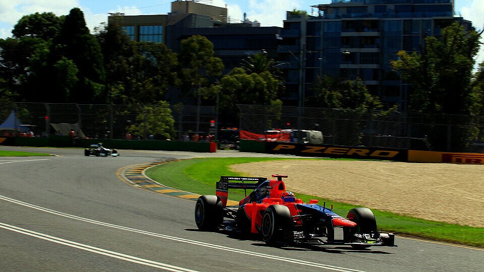 Trotz der vorletzten Startreihe gibt es bei Marussia zufriedene Gesichter, Foto: Sutton