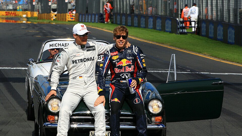 Freunde abseits der Strecke: Michael Schumacher und Sebastian Vettel, Foto: Sutton