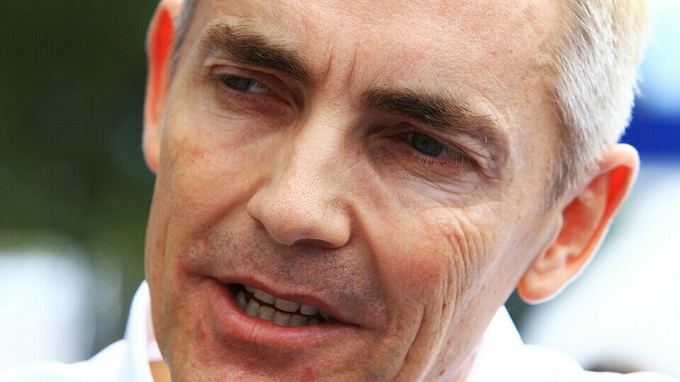 McLaren Teamchef Martin Whitmarsh sieht sein Team auch in Malaysia deutlich vorne, Foto: Sutton