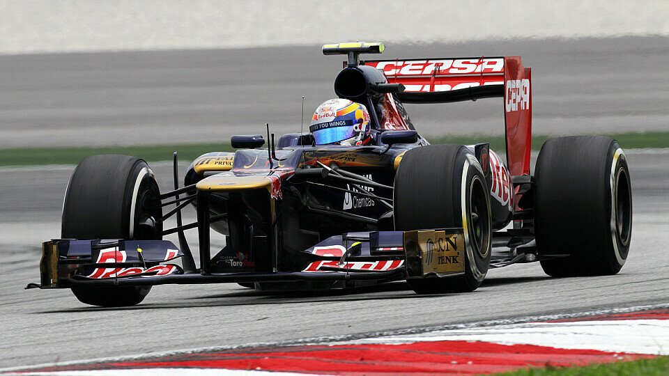 Jean-Eric Vergne verbremste sich in der ersten Kurve, Foto: Sutton