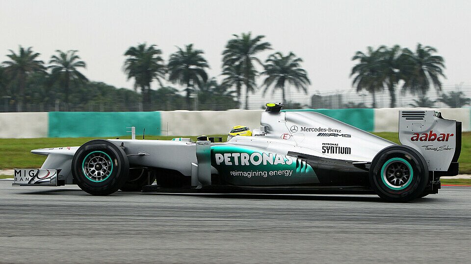 Nico Rosberg hofft auf schnelle Besserung, Foto: Sutton