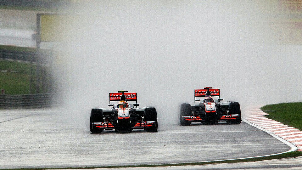 Der Kampf zwischen Lewis Hamilton und Jenson Button könnte heiß werden, Foto: Sutton