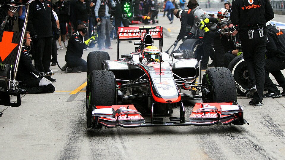 McLaren hat an den Boxenstopps gearbeitet, Foto: Sutton