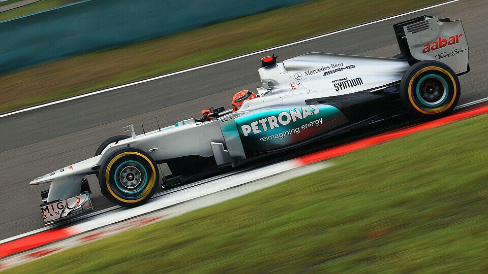 Schumacher freut sich über enges F1-Feld, Foto: Sutton