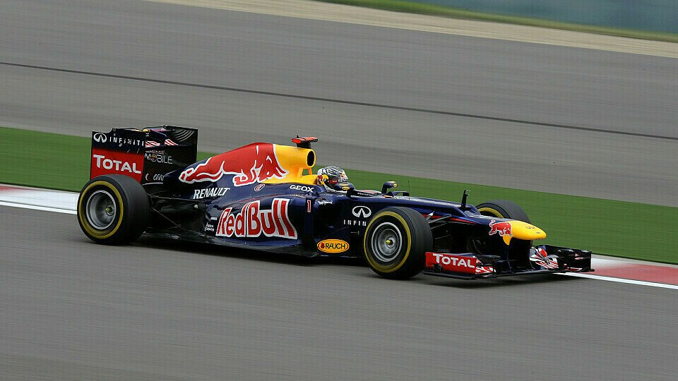 Sebastian Vettel erlebte in Shanghai ein ereignisreiches Rennen, Foto: Sutton