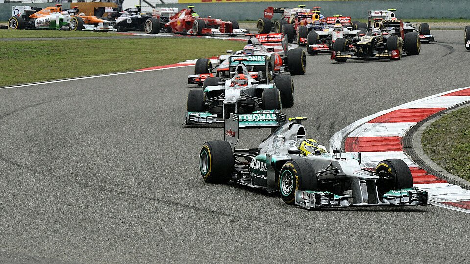 Nico Rosberg gewann sein erstes F1-Rennen im 111. Anlauf, Foto: Sutton