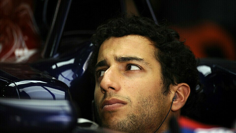 Daniel Ricciardo macht kein Geheimnis aus seinem Frust, Foto: Sutton
