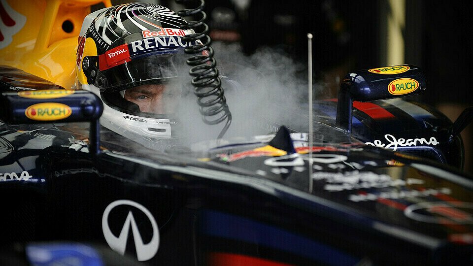 Sebastian Vettel blieb im Kampf mit Lotus cool, Foto: Sutton