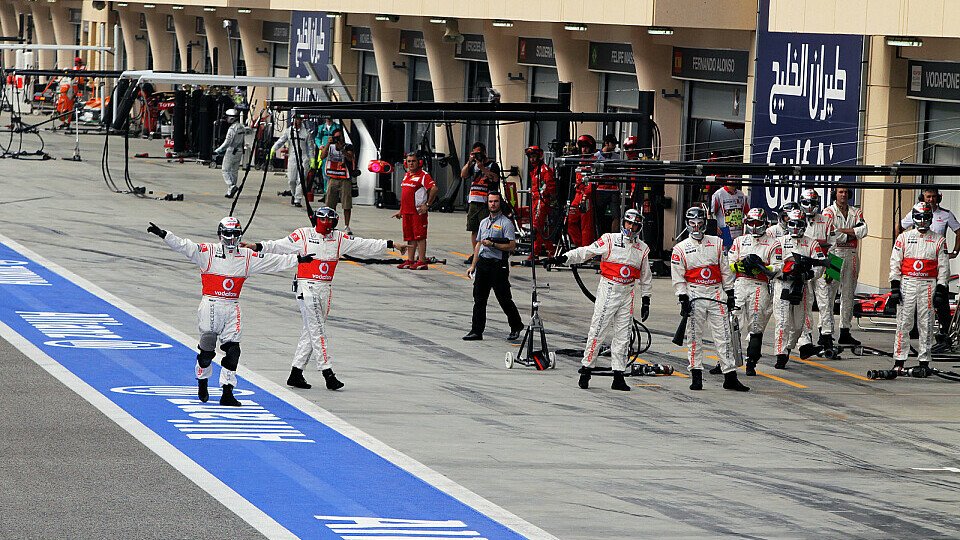 Die Boxenstopps sind derzeit noch ein Schwachpunkt bei McLaren, Foto: Sutton
