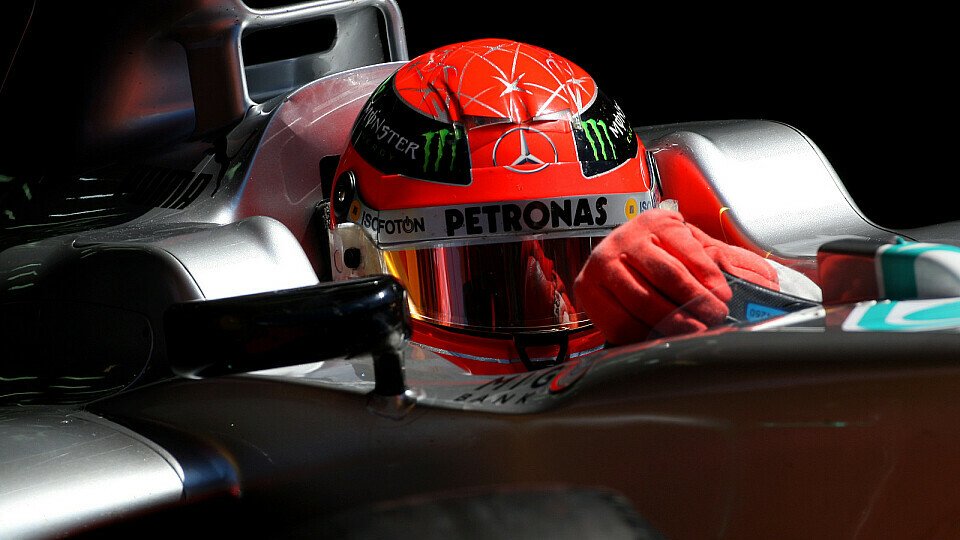 Michael Schumacher erhält bei den Reifen Rückendeckung von seinem Team, Foto: Sutton