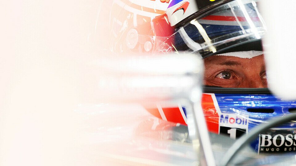 Jenson Button wird für ein Wochenende seinen Formel-1-Boliden gegen ein DTM Mercedes AMG C-Coupé tauschen, Foto: Sutton