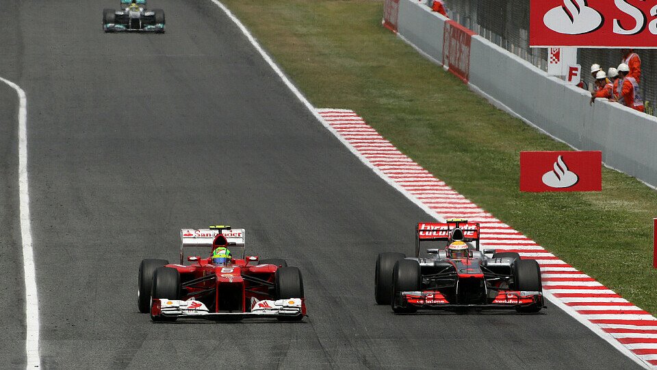 Lewis Hamilton kam in Spanien ohne Kontroversen nach vorne, Foto: Sutton