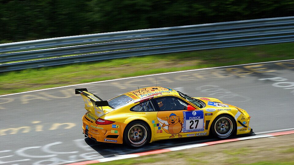 Der gelbe Timbuli-Porsche lag im Training an der Spitze, Foto: Sönke Brederlow