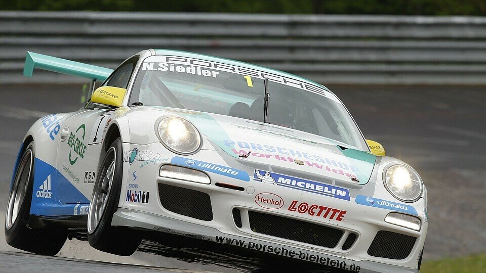 Norbert Siedler hatte in der Schlussphase mit Übersteuern zu kämpfen, Foto: Porsche