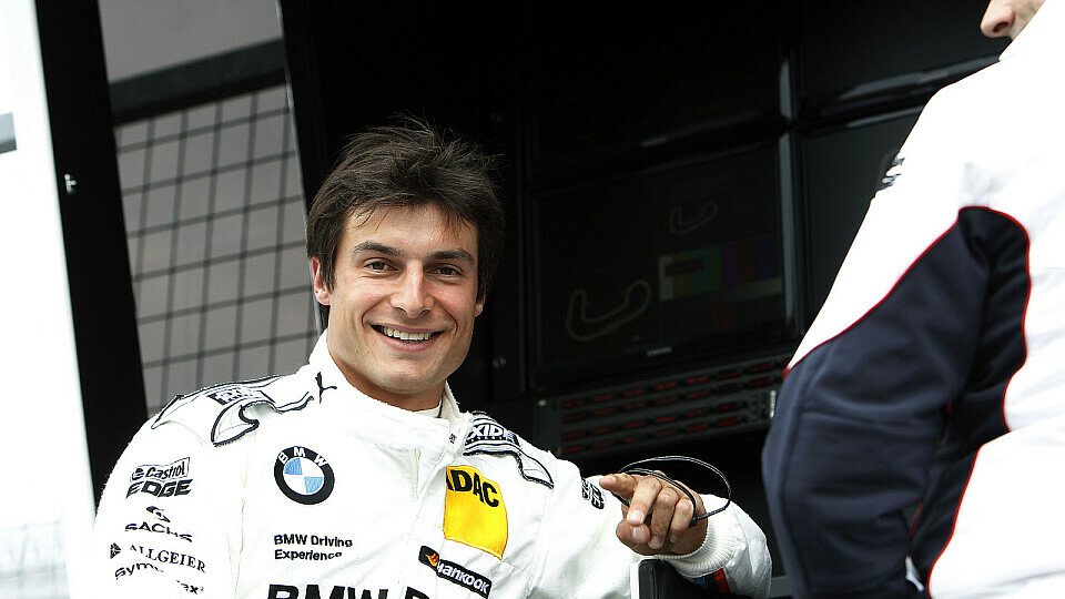 Das Strahlen des Siegers ist auch zwei Wochen nach der Lausitz noch immer nicht aus Bruno Spenglers Gesicht entwichen, Foto: BMW AG