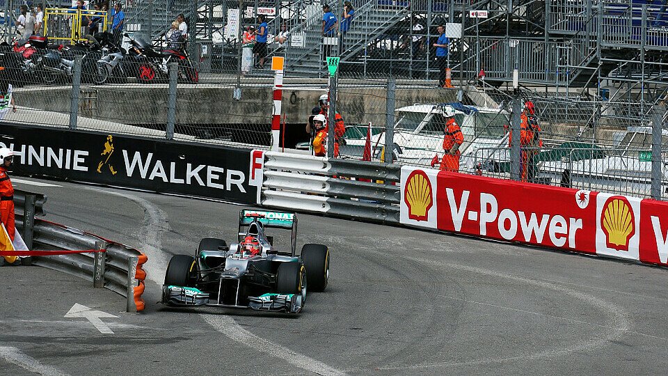 Rosberg will Schumacher auch 2013 im Mercedes am Limit sehen, Foto: Sutton