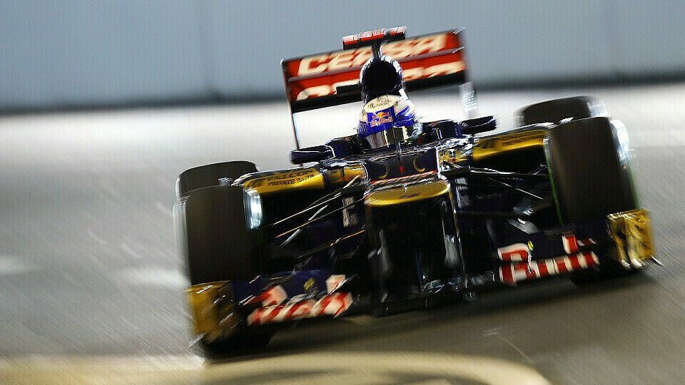 Rasante Rookies - bei der Scuderia Toro Rosso gibt 2012 das jüngste F1-Duo Gas, Foto: Sutton