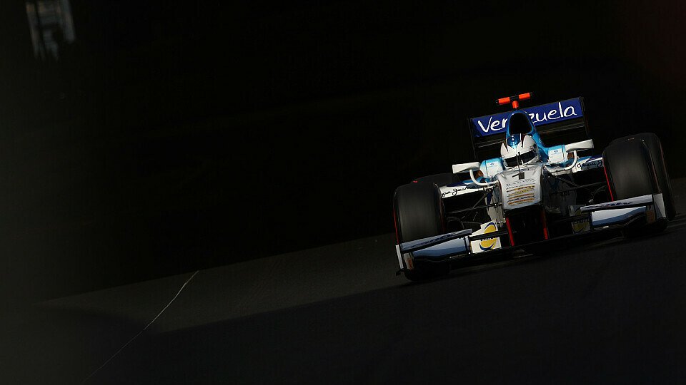 Johnny Cecotto feiert seinen ersten Sieg, Foto: GP2 Series
