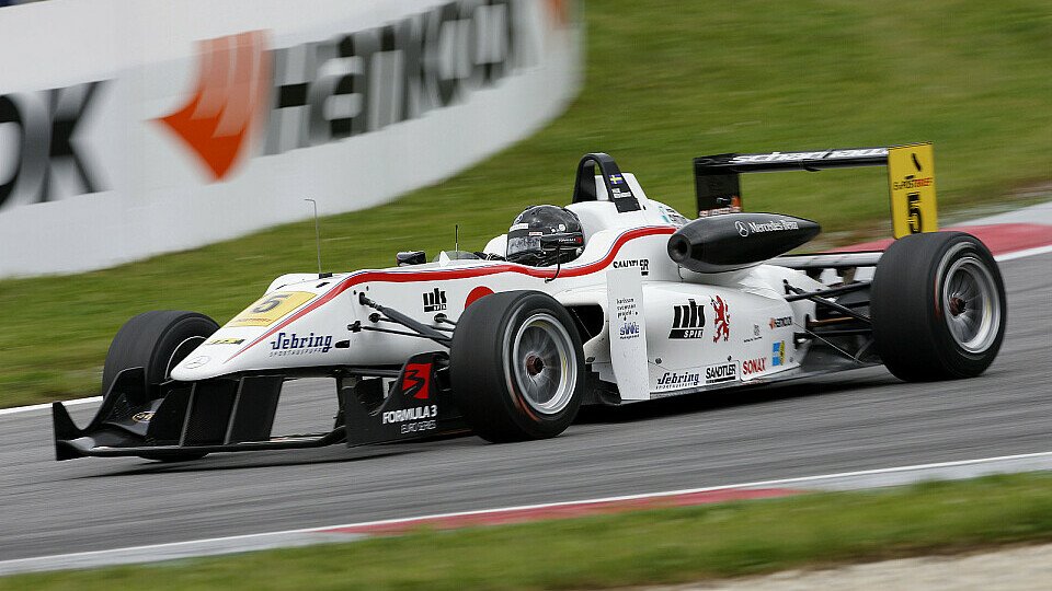 In der Fahrerwertung liegt Felix Rosenqvist auf Rang vier, Foto: Formula 3 Euro Series