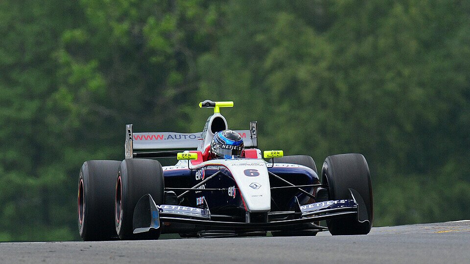 Jake Rosenzweig fährt ab 2013 in der GP2 für Addax, Foto: Renault Sport
