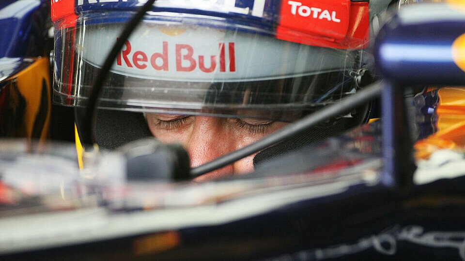 Vettel versteht Verwarnung nicht, Foto: Sutton