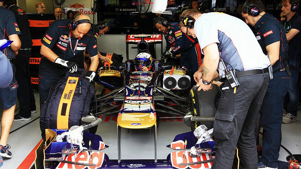 Bei Toro Rosso sieht man noch reichlich Arbeit für den Samstag, Foto: Sutton