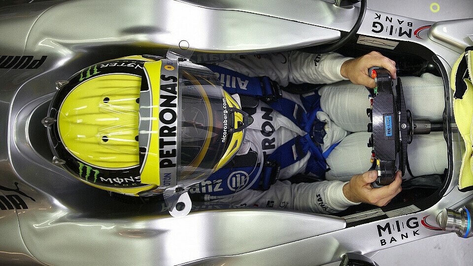 Rosberg sieht sich in starker Ausgangslage, Foto: Mercedes AMG