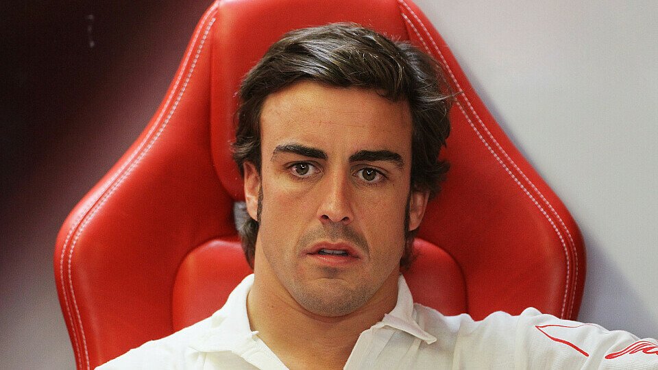 Fernando Alonso sieht sich in einer guten Position, Foto: Sutton