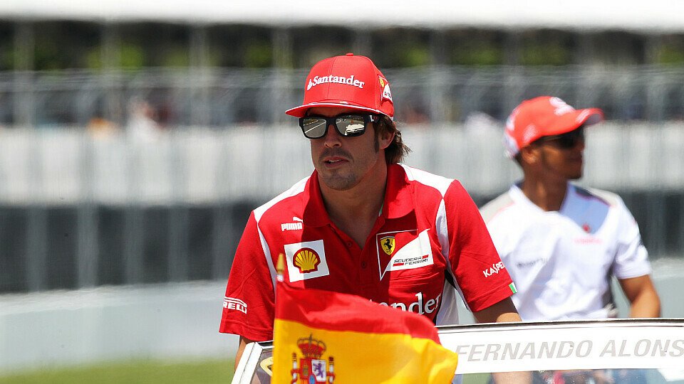 Fernando Alonso ist angeblich der bestverdienende Motorsportler, Foto: Sutton