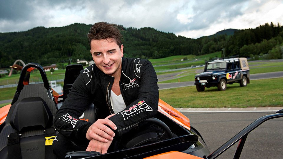 Andreas Gabalier wechselt hinter das Steuer, Foto: bromotion