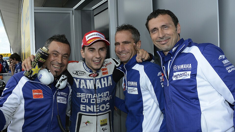 Jorge Lorenzo zählt auch in den kommenden beiden Jahren auf sein Yamaha-Team, Foto: Milagro