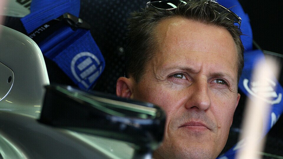 Michael Schumacher lässt sich von den Defekten nicht unterkriegen, Foto: Sutton