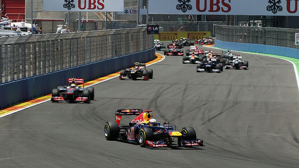Und weg ist er: Vettel in den ersten Runden in Valencia, Foto: Sutton