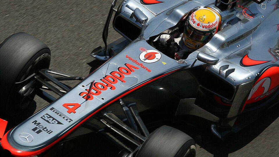 Lewis Hamilton hatte auch vor seinem Ausscheiden mit den Reifen zu kämpfen, Foto: Sutton