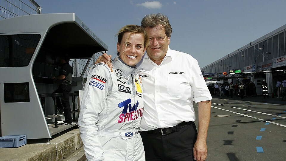 Susie Wolff mit dem früheren Mercedes-Motorsportchef Norbert Haug