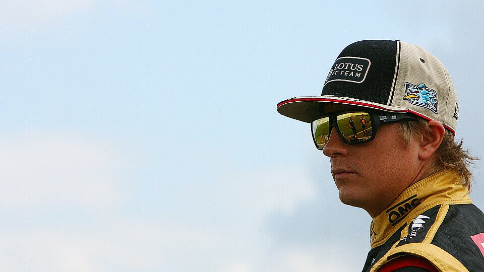 Kimi Räikkönen will sich nicht zu sehr den Medien widmen, Foto: Sutton