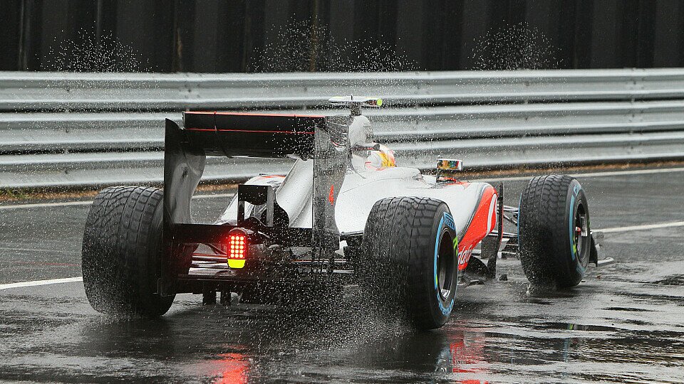 Lewis Hamilton erzielte die Regenbestzeit, Foto: Sutton