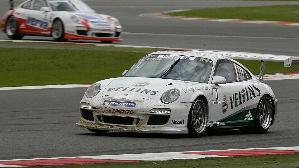 Norbert Siedler raste durch das Feld, Foto: Porsche