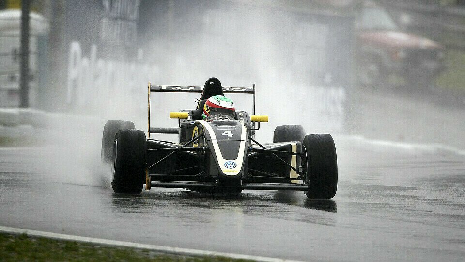 Hubertus Carlos Vier hatte im Regen wenig Glück, Foto: ADAC Formel Masters