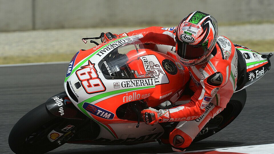 Nicky Hayden wird auch 2013 für Ducati an den Start gehen, Foto: Ducati