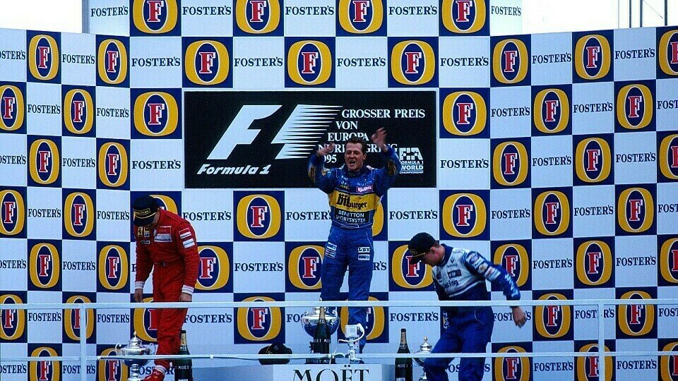 Ein Sprung für die Ewigkeit: Michael Schumacher 1995, Foto: Sutton