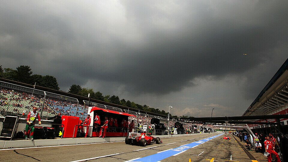 Fernando Alonso war der Regenmeister im Qualifying, Foto: Sutton